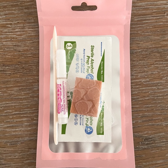 White Leaf with Gold Accent Press-On Nails🌿 - Picture 3 of 5